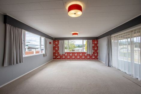 Photo of property in 16 Moore Street, Ohakune, 4625