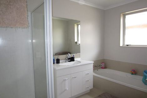 Photo of property in 9 Edward Street, Grandview Heights, Hamilton, 3200