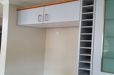 Photo of property in 52b Royal View Road, Te Atatu South, Auckland, 0610