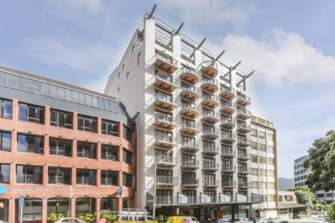 Photo of property in Atrium Towers, 8e/154 The Terrace, Wellington Central, Wellington, 6011