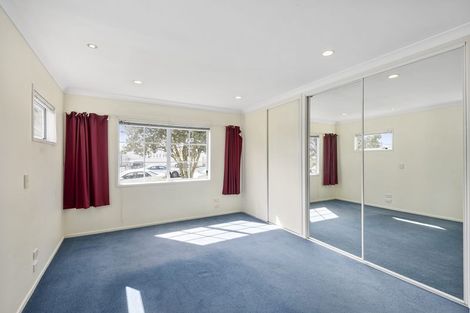 Photo of property in 12 Reid Road, New Lynn, Auckland, 0600