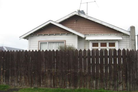 Photo of property in 229 Oxford Street, South Dunedin, Dunedin, 9012