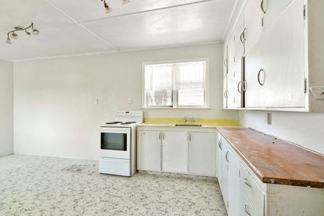 Photo of property in 172 Wellington Road, Wainuiomata, Lower Hutt, 5014