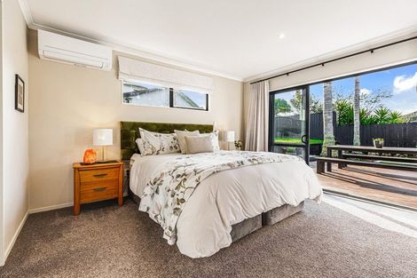 Photo of property in 87 Te Wharau Drive, Greenhithe, Auckland, 0632