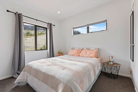 Photo of property in 6 Whenu Way, Bell Block, New Plymouth, 4312