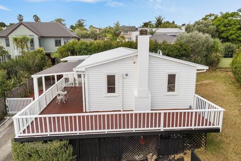 Photo of property in 2/18 Kenmure Avenue, Forrest Hill, Auckland, 0620