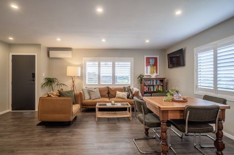 Photo of property in 2/321 Triangle Road, Massey, Auckland, 0614