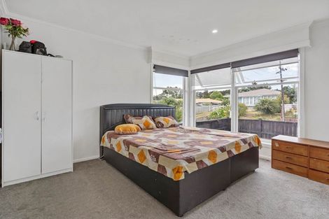 Photo of property in 1/63 Halver Road, Hillpark, Auckland, 2102