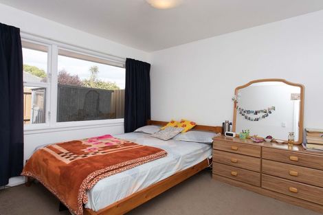 Photo of property in 2/9 Curletts Road, Sockburn, Christchurch, 8042