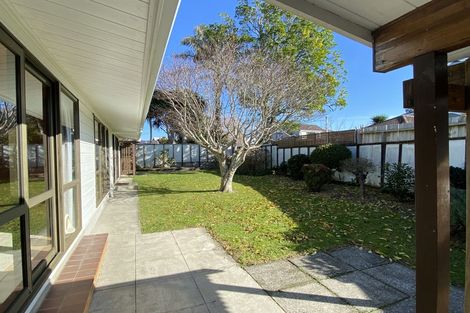 Photo of property in 4 Johnston Place, Welcome Bay, Tauranga, 3112