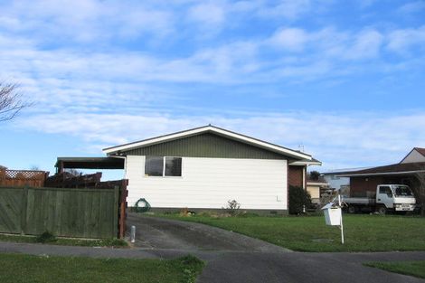 Photo of property in 28 Paradise Place, Milson, Palmerston North, 4414