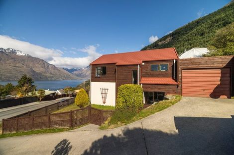 Photo of property in 5 Arawata Terrace, Fernhill, Queenstown, 9300