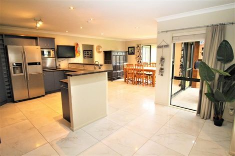 Photo of property in 6 Valleyside Way, Pukekohe, 2120