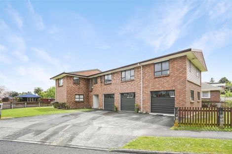 Photo of property in 2 Vista Terrace, Hillcrest, Hamilton, 3216