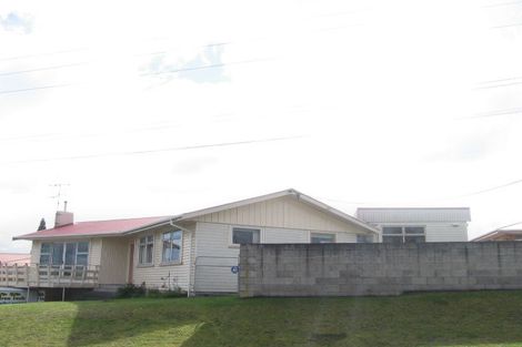 Photo of property in 2/47 Chadwick Road, Greerton, Tauranga, 3112