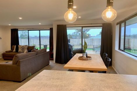 Photo of property in 25 Dreaver Drive, Waitara, 4320