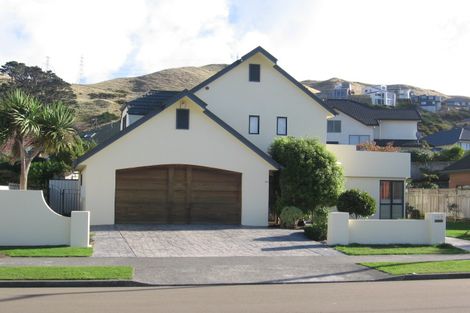 Photo of property in 152 Westchester Drive, Churton Park, Wellington, 6037