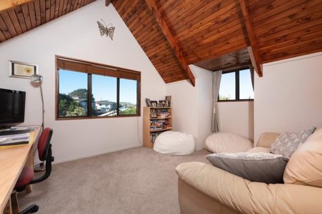 Photo of property in 17 Pokapu Place, Bethlehem, Tauranga, 3110