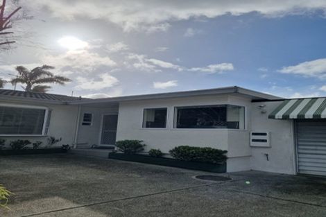 Photo of property in 4 Kowhatu Road, One Tree Hill, Auckland, 1061