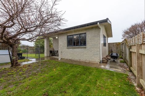 Photo of property in 16 Daniel Place, Kelvin Grove, Palmerston North, 4414