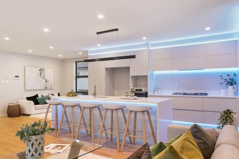 Photo of property in 2/90 Hillsborough Road, Hillsborough, Auckland, 1042