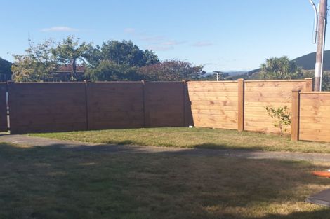 Photo of property in 9 Woodstock Terrace, Tawa, Wellington, 5028