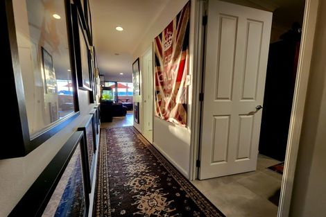 Photo of property in Paramount Apartments, 4/281 Maunganui Road, Mount Maunganui, 3116