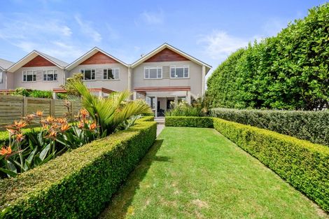 Photo of property in 250a Courtenay Street, Strandon, New Plymouth, 4312