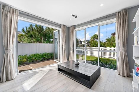 Photo of property in 24 Toanui Road, Hobsonville, Auckland, 0616