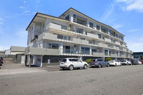Photo of property in Quarterdeck, 6/4 Buller Street, New Plymouth, 4310