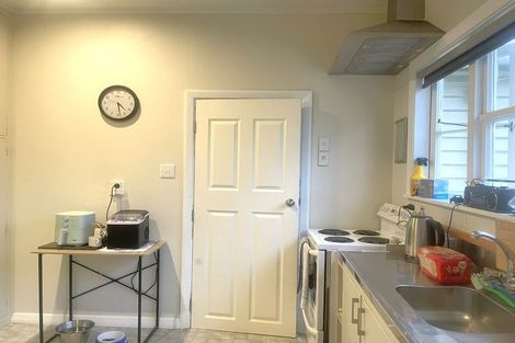 Photo of property in 28 Bell Road, Waiwhetu, Lower Hutt, 5010