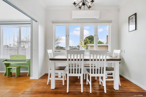 Photo of property in 11 Owens Road, Waiuku, 2123