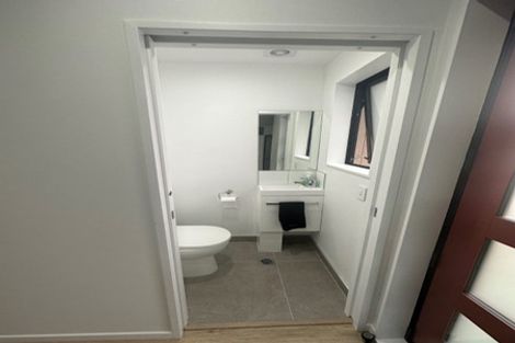 Photo of property in 33 Eileen Newey Place, Henderson, Auckland, 0612