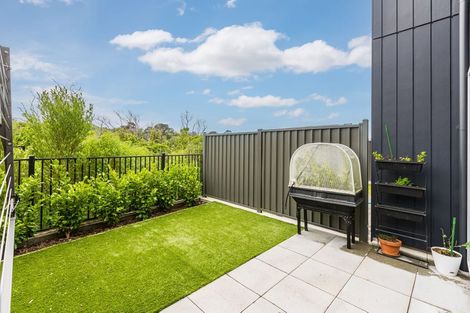 Photo of property in 34 Koreke Close, Kenepuru, Porirua, 5022