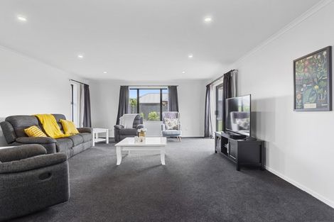 Photo of property in 62 Petries Road, Woodend, 7610