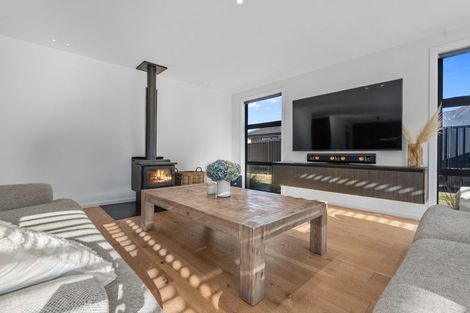 Photo of property in 53 Timsfield Drive, Lake Hawea, 9382