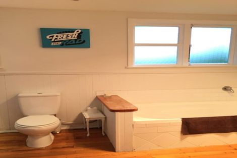 Photo of property in 5 Taratoa Street, Point England, Auckland, 1072