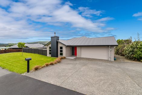 Photo of property in 9 Reeves Street, Green Island, Dunedin, 9018