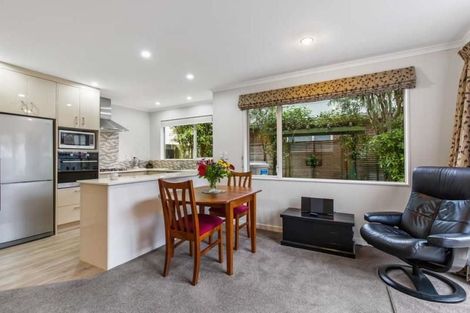 Photo of property in 53a Oxford Street, Tawa, Wellington, 5028