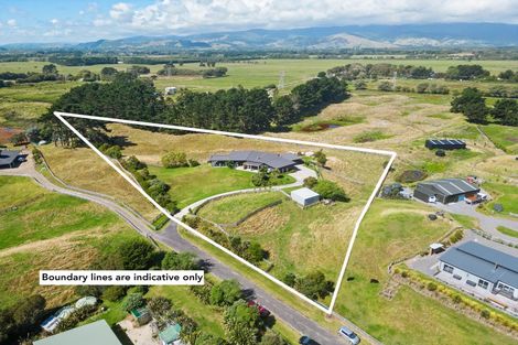 Photo of property in 191 Harakeke Road, Te Horo, Otaki, 5581