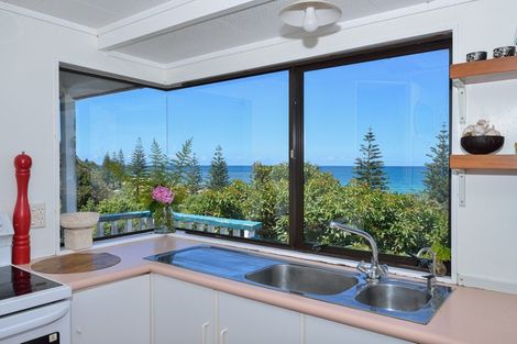 Photo of property in 13c Makorori Beach Road, Makorori, Gisborne, 4073