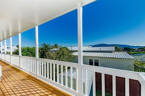 Photo of property in 4 Whyte Street, Paraparaumu Beach, Paraparaumu, 5032