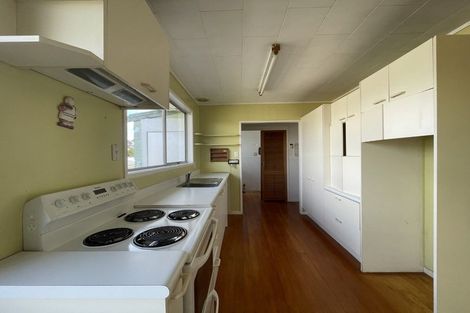 Photo of property in 5 Kapiti Place, Sunnynook, Auckland, 0620