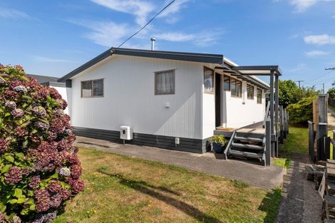 Photo of property in 14 Walsh Road, Westown, New Plymouth, 4310
