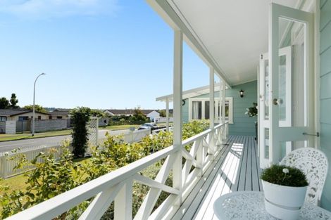 Photo of property in 26 Endeavour Avenue, Welcome Bay, Tauranga, 3112