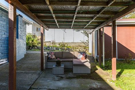 Photo of property in 106 Hine Road, Wainuiomata, Lower Hutt, 5014