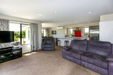 Photo of property in 2 Jacks Drive, West Melton, 7618