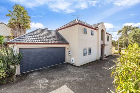 Photo of property in 19 Horotutu Road, Greenlane, Auckland, 1061