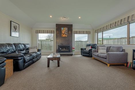 Photo of property in 8a Vernon Avenue, Takaro, Palmerston North, 4412