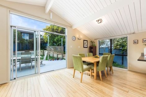 Photo of property in 60 Alton Avenue, Hillcrest, Auckland, 0627